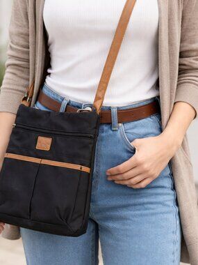 Stone Mountain Shoulder Handbag Crossbody Black Tan Trim Nylon Zip